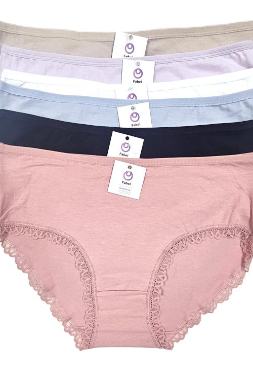 Chiloți clasici din bumbac cu dantelă pe margini.