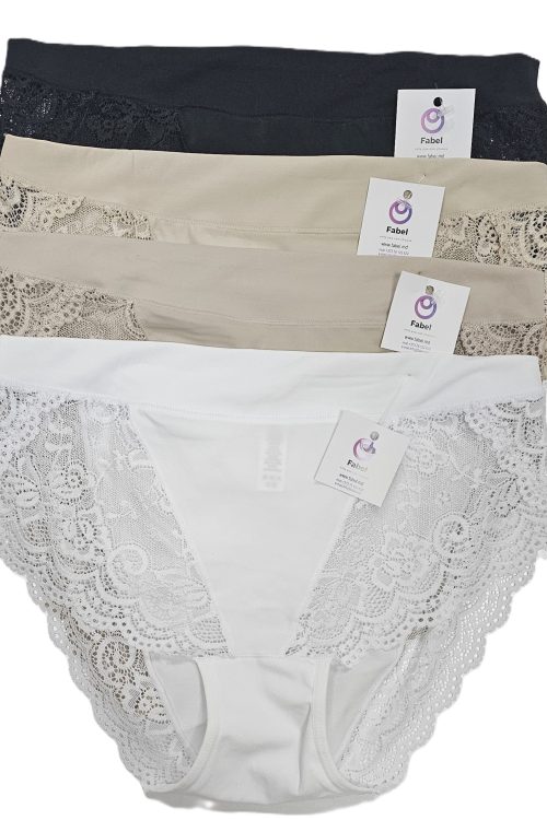 Slip confortabil din microfibră cu dantelă.