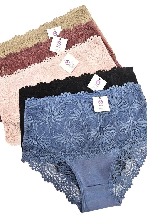 Chiloți din bumbac cu dantelă, talie înaltă cu efect de strângere.