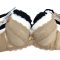 Sutien clasic cu burete, cu sârmă.