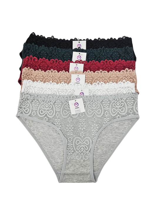 Chiloți clasici din bumbac cu dantelă în față.