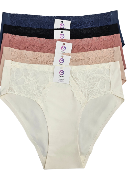 Chiloț fără cusătură cu dantelă.