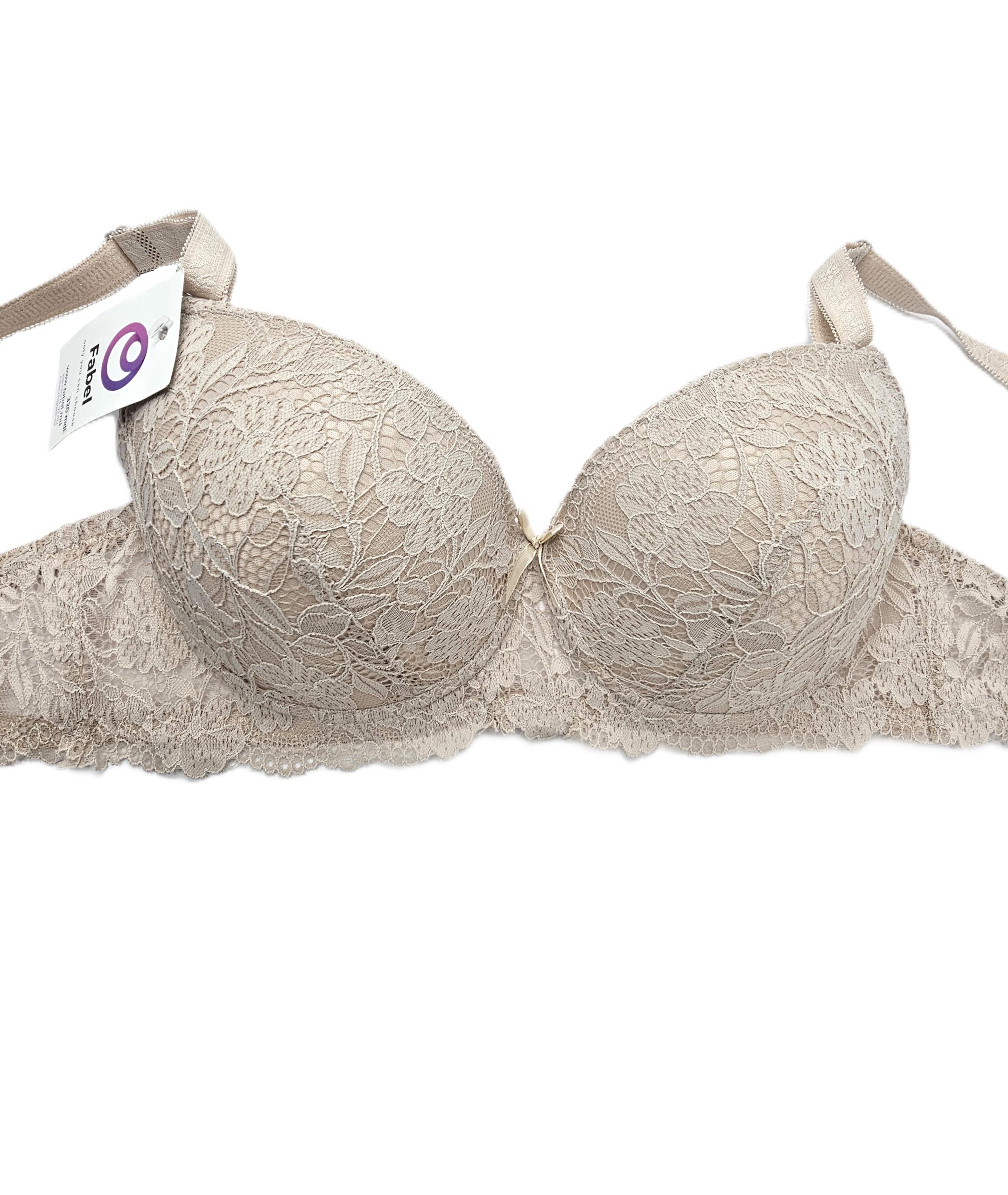 Sutien clasic cu cupă plină, cu burete, cu sârmă.