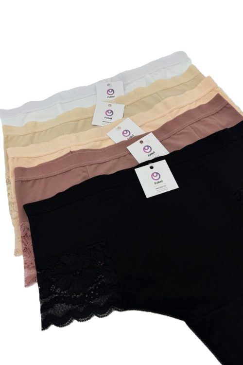 Tanga cu talie înaltă.